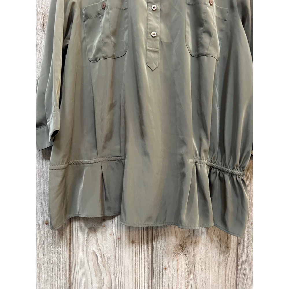 Chicos Olive Green Utility Blouse Size 3 XL 3/4 Sleeve Peplum Hem Pullover Top - Picture 4 of 6